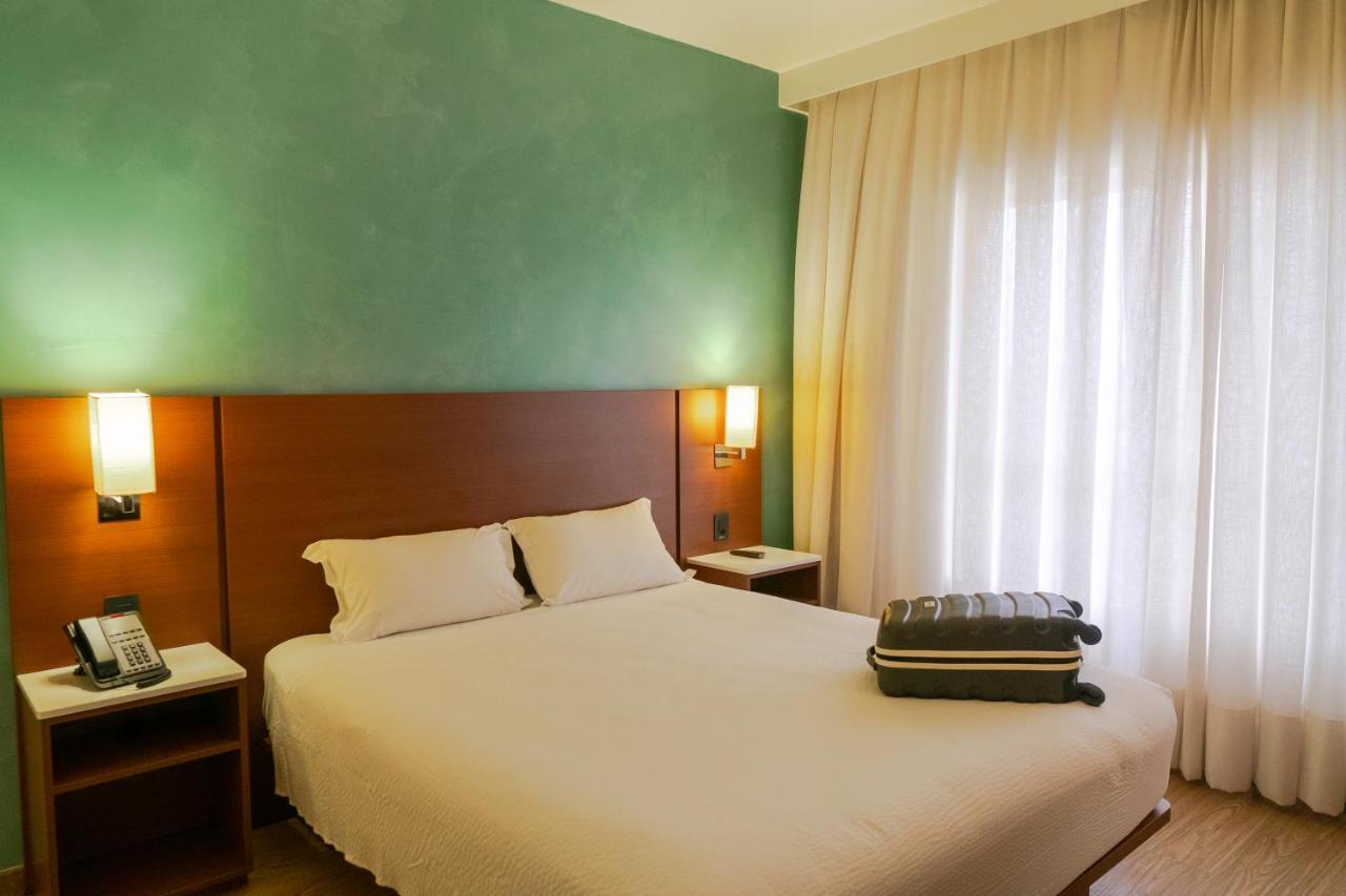 Hotel Ibis Styles Curitiba Aeroporto São José dos Pinhais Exterior foto