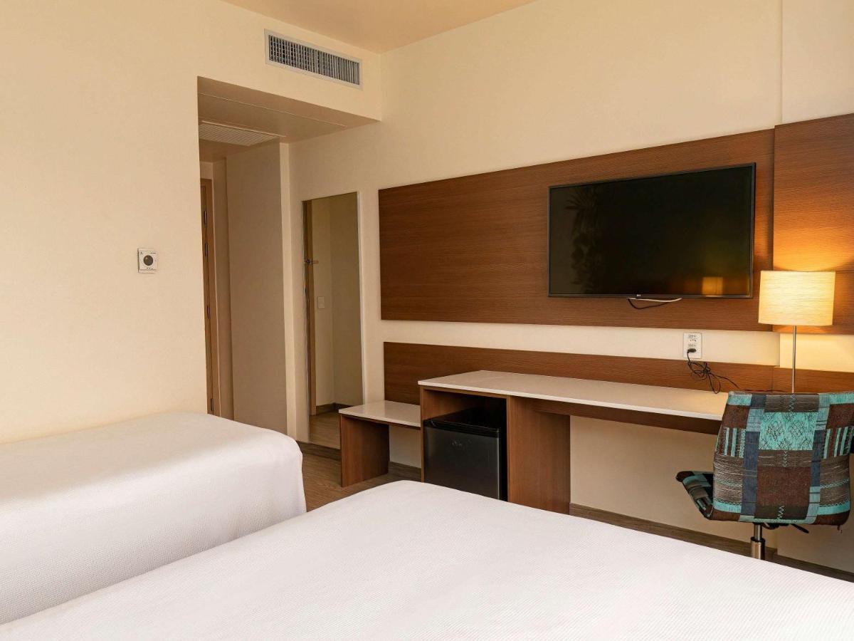 Hotel Ibis Styles Curitiba Aeroporto São José dos Pinhais Exterior foto