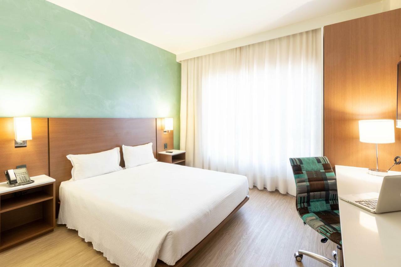 Hotel Ibis Styles Curitiba Aeroporto São José dos Pinhais Exterior foto